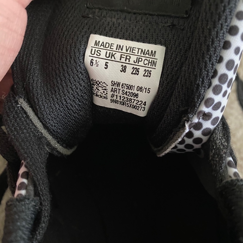 Adidas - Picture 3 of 3